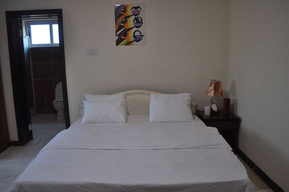 Tribeca Hotel Ghana Accra Buitenkant foto