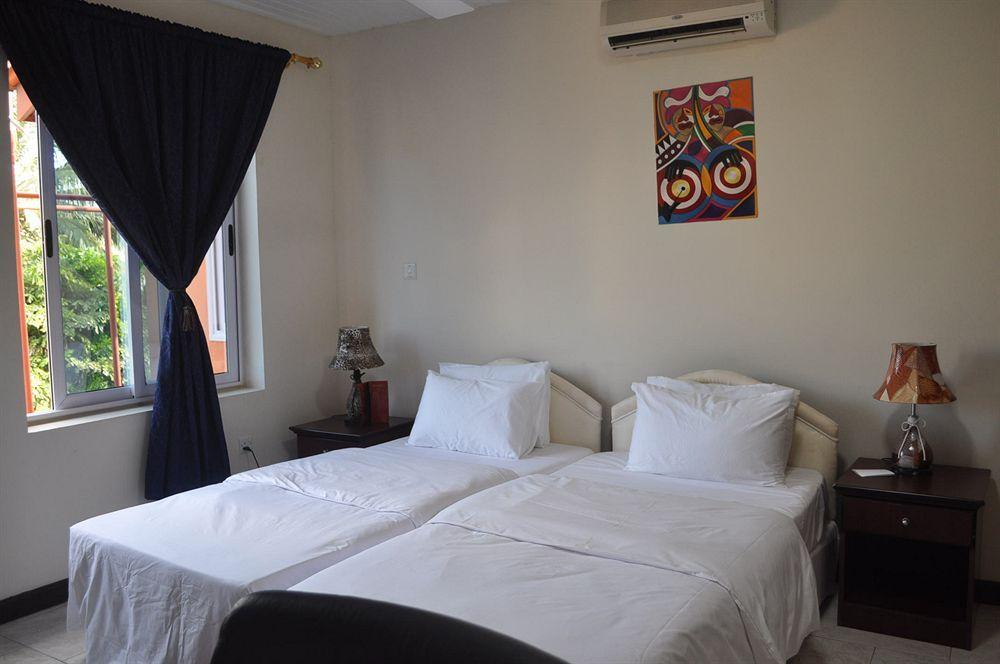 Tribeca Hotel Ghana Accra Buitenkant foto
