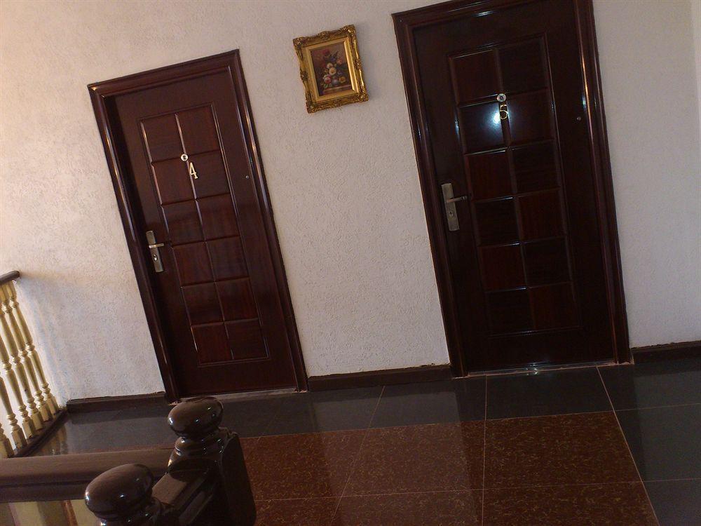 Tribeca Hotel Ghana Accra Buitenkant foto