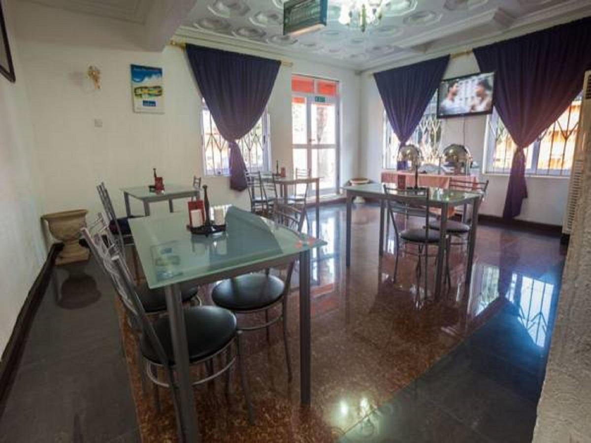 Tribeca Hotel Ghana Accra Buitenkant foto