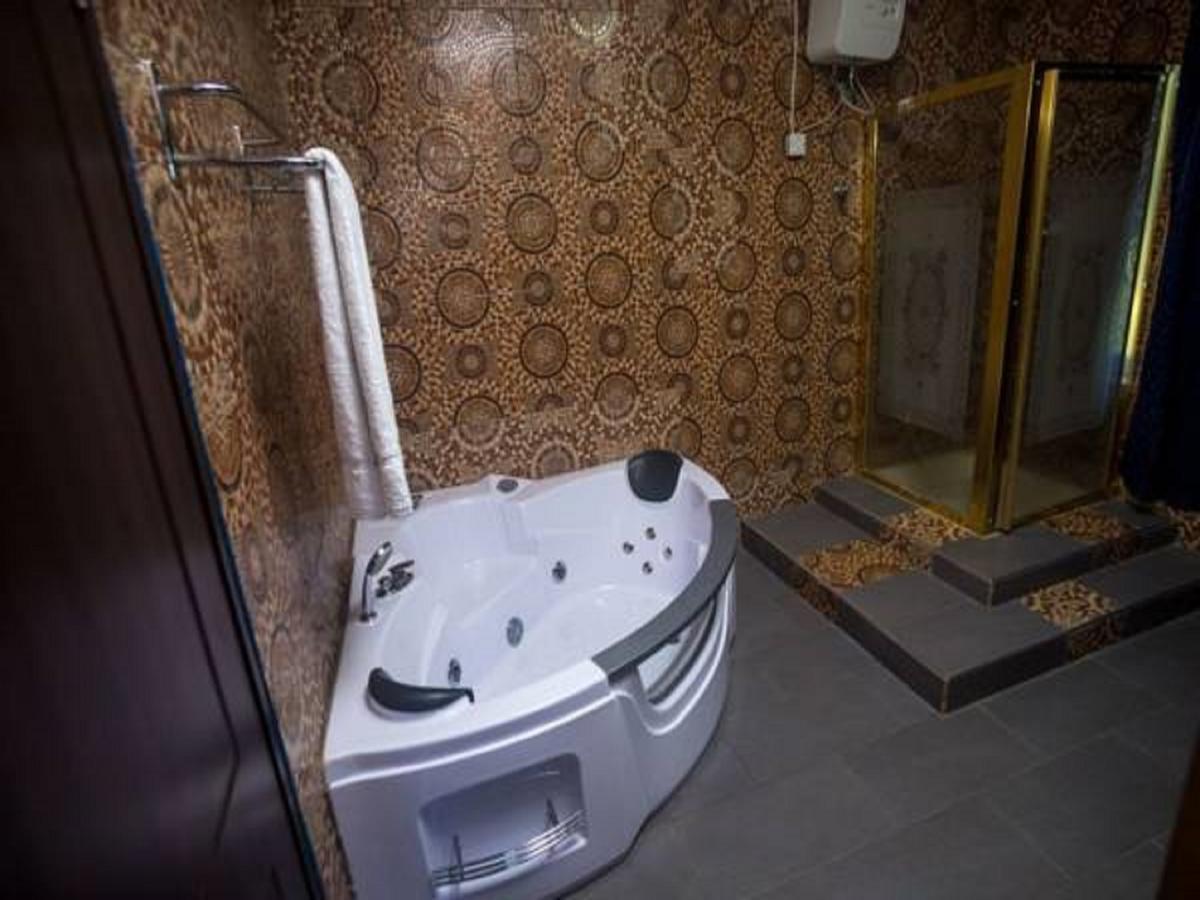 Tribeca Hotel Ghana Accra Buitenkant foto