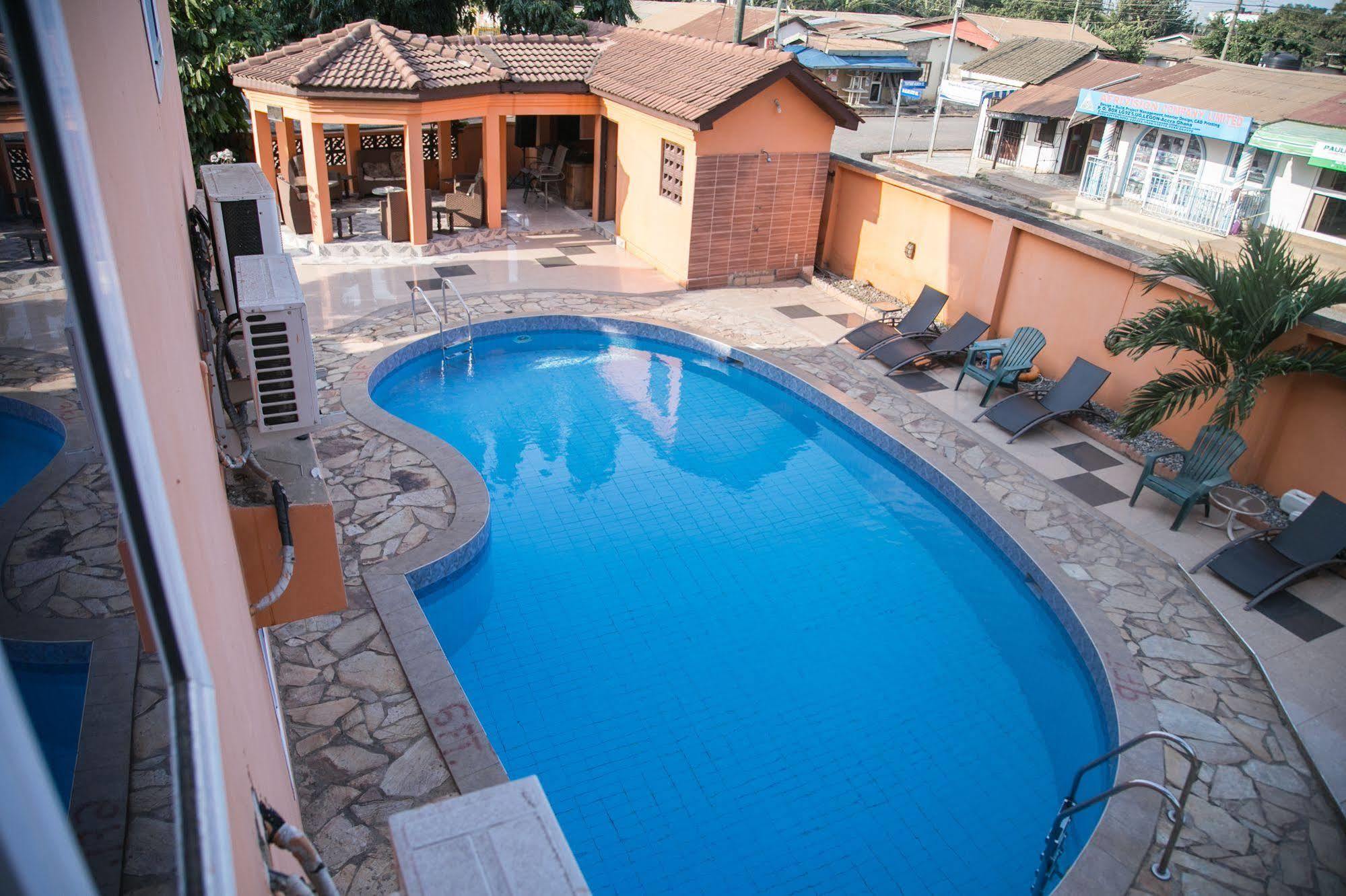Tribeca Hotel Ghana Accra Buitenkant foto